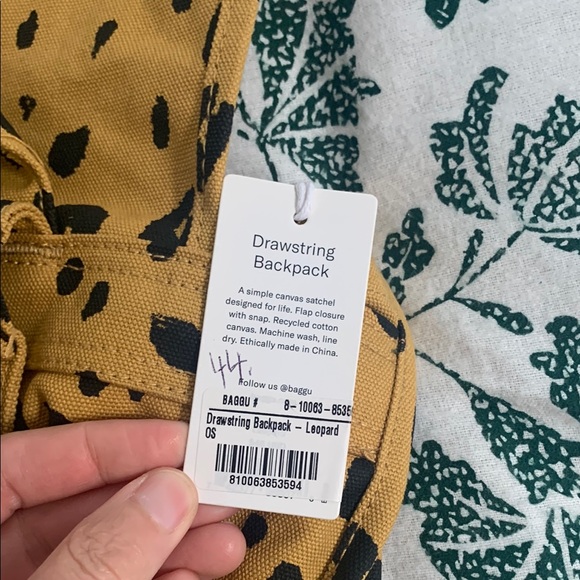 BAGGU Drawstring Leopard Print Backpack - Picture 4 of 6